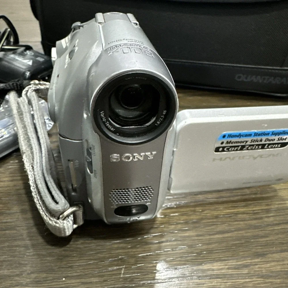 Sony Handycam DCR-HC32 NTSC Digital Video Camera Recorder